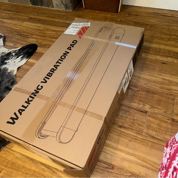 Compact Black Treadmill - Picture 3 of 4